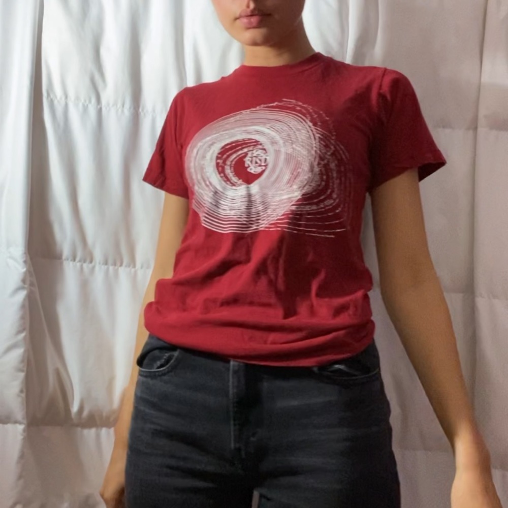 Red RISD college tee
